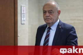 Атанас Атанасов предупреждава за потенциални опасности при поглъщането на "Лукойл" от БЕХ.