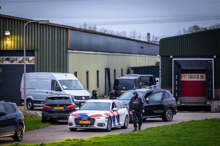 Българин арестуван за участие в канал за кокаин за над 3 тона в Нидерландия.
