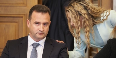 Бързи и яростни в НС: Особен управител ще може да продава активите на ''Лукойл''