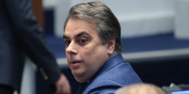 Василев призова за спиране на влиянието на бившите собственици на "Булгартабак" върху "Лукойл Нефтохим Бургас"