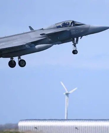 "Грипен" набира скорост: След Украйна и Колумбия на опашката за шведските изтребители се нарежда и Канада