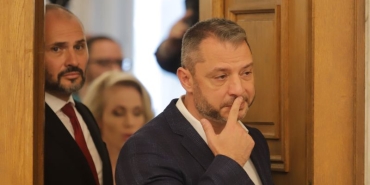 Добрев похвали Спецов за качества като компетентност и храброст.