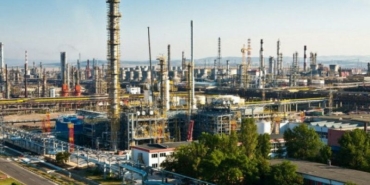 Дончев оглавява комисия за подбор на купувач на „Лукойл Нефтохим Бургас“