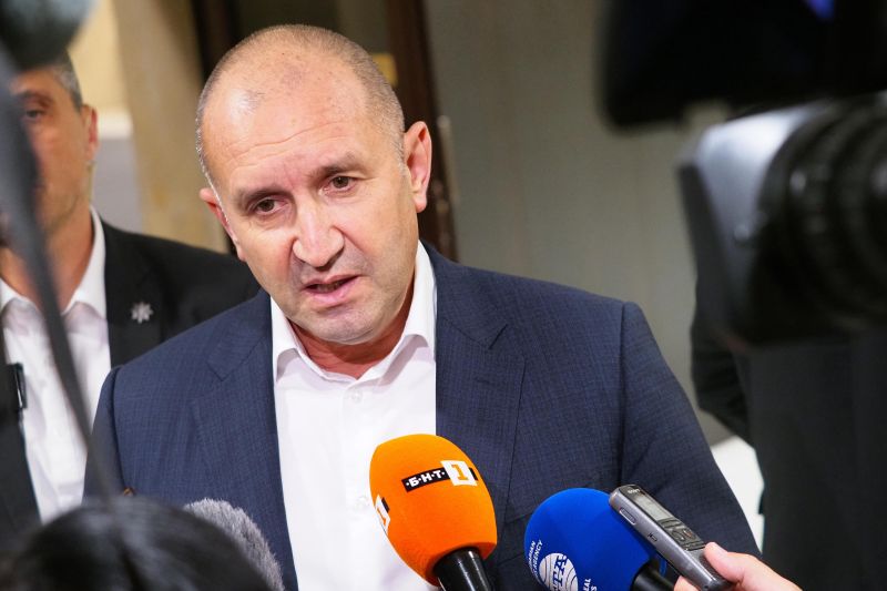 Държавният глава обвини управляващите в злоупотреба с институциите за политически натиск.
