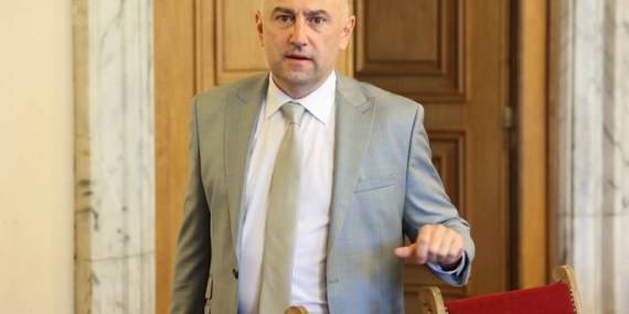 Каримански: Еврото ще е достъпно в банкоматите от 1 януари 2026 г.