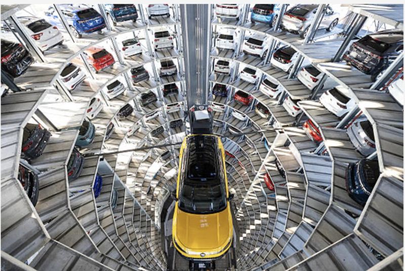 Критично състояние застрашава 8% от германските фирми, показва проучване.
