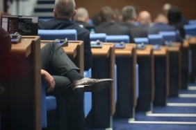 Парламентът обсъжда Бюджет 2026 в пленарна зала.