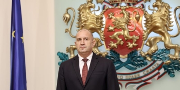 Радев критикува проектобюджета като средство за запазване на властта.