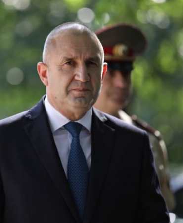 Радев подкрепи Петър Стоянов и Георги Първанов: Саркози да излезе от затвора