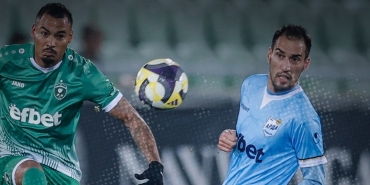 Разгром над "Лудогорец" от "Арда" в зрелищен мач разкрива сериозни проблеми в шампионския отбор.