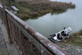 Румънец остава в ареста след трагичен инцидент край Бургас с жертви мигранти.