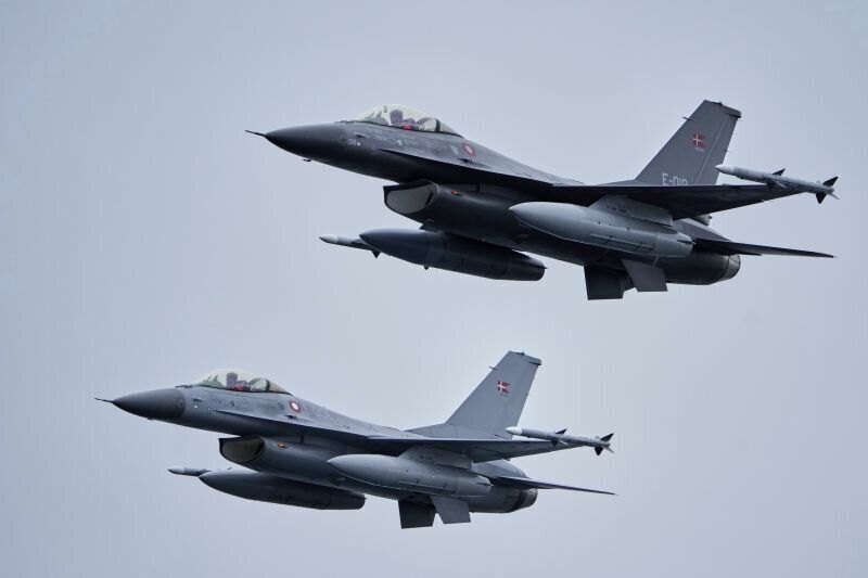 Румънски изтребители пресрещнаха дронове, нарушили въздушното пространство на страната
