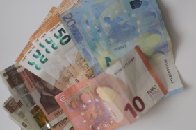 Ръст на осигуровките с над 10% от юли, минималната пенсия достига 346 евро, а максималната - 1738 евро.