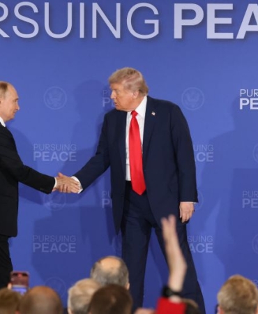 САЩ предлагат на Украйна споразумение за мир с отстъпки на територия и въоръжение, сочат данни.