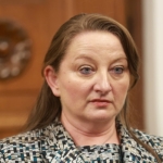 Сачева: Осигурителната вноска и данък "дивидент" няма да бъдат намалени, нужни са средства