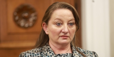 Сачева: Осигурителната вноска и данък "дивидент" няма да бъдат намалени, нужни са средства