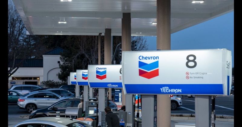 ''Шеврон'' обмисля придобиване на активи на ''Лукойл''
