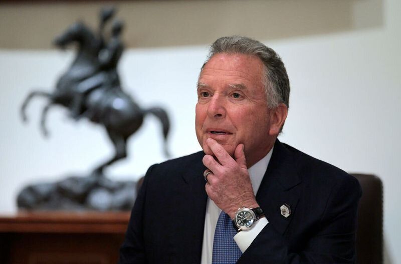 Американски и украински представители обсъждат военния конфликт по време на среща във Флорида.
