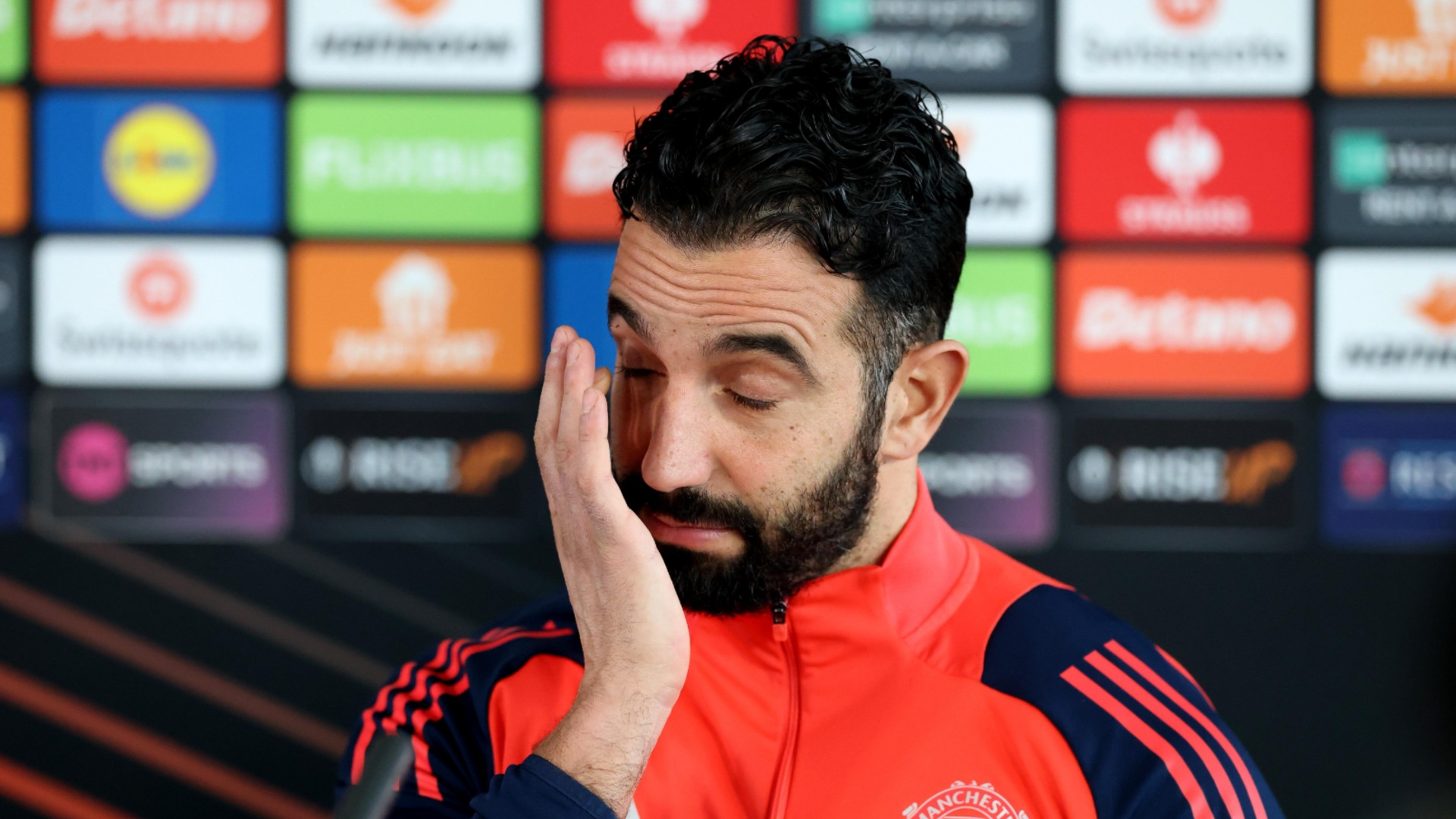 Аморим преценява възможностите на Манчестър Юнайтед за участие в Шампионската лига
