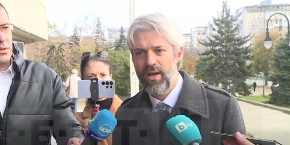 Възстановен на поста, Коцев обяви съдебни искове срещу лица, дали неверни показания.