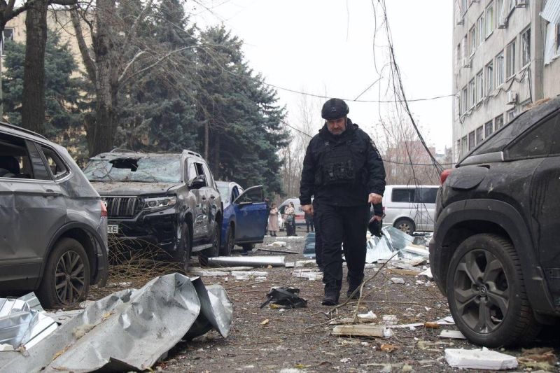 Днипро в траур: Руска ракета отне живота на четирима, десетки са ранени
