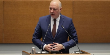 Осигурени са 60 млн. евро за лизингово закупуване на противопожарни хеликоптери в новия бюджет.