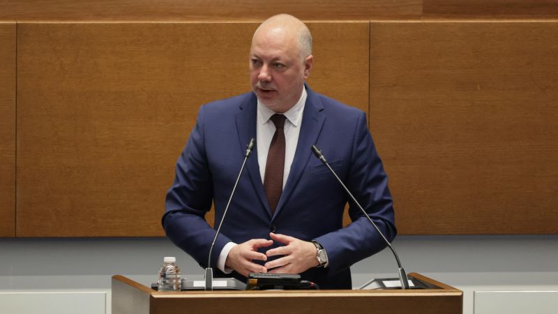 Осигурени са 60 млн. евро за лизингово закупуване на противопожарни хеликоптери в новия бюджет.
