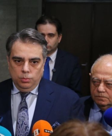 ПП-ДБ коментира протестните демонстрации директно в Trus-bg.com.