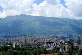 Ръст на средното брутно възнаграждение в България с 12%