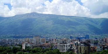 Ръст на средното брутно възнаграждение в България с 12%