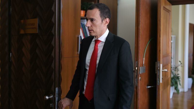 София: Кметът Терзиев критикува работата на МВР след протестите, посочва пропуск в идентифицирането на провокатори.
