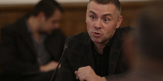 Телевизиите акцентираха на провокатори по време на протестите, а не на недоволството на гражданите, и цитираха мнение на човек от криминалния контингент.